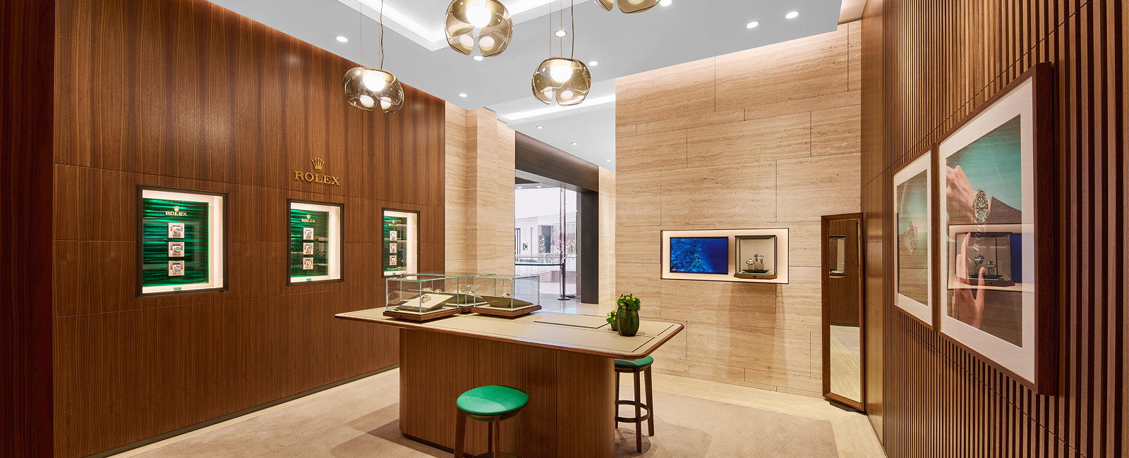Discover our luxury Rolex showroom - Little Switzerland