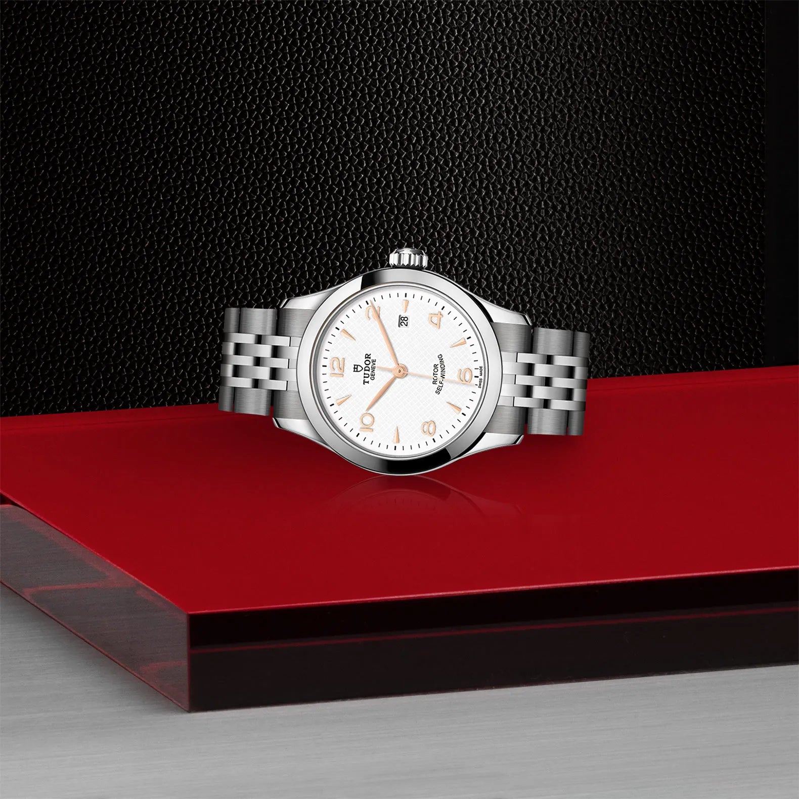 TUDOR 1926 - Little Switzerland