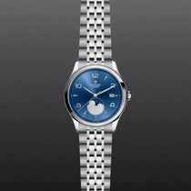 TUDOR 1926 Luna - Little Switzerland