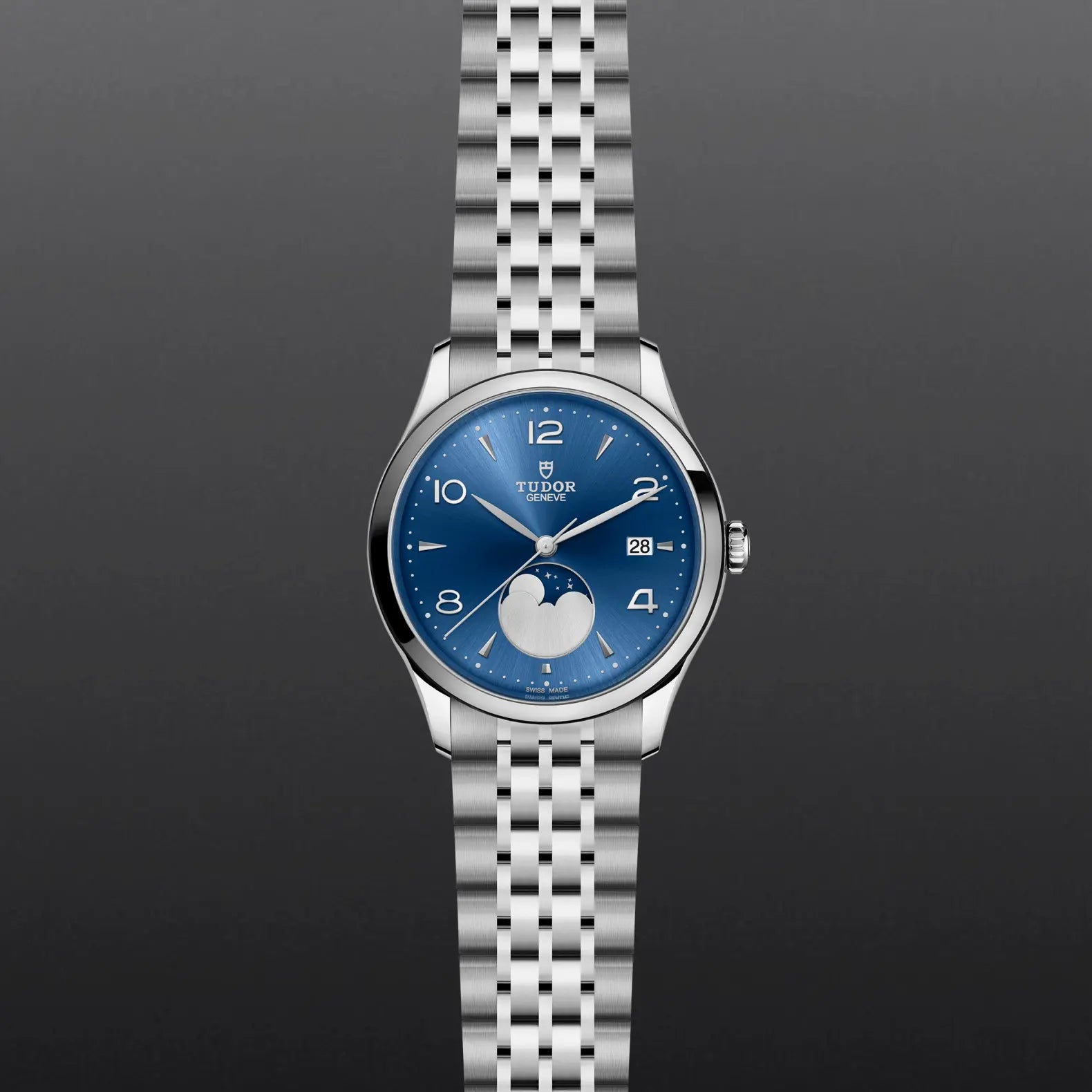 TUDOR 1926 Luna - Little Switzerland