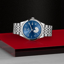 TUDOR 1926 Luna - Little Switzerland