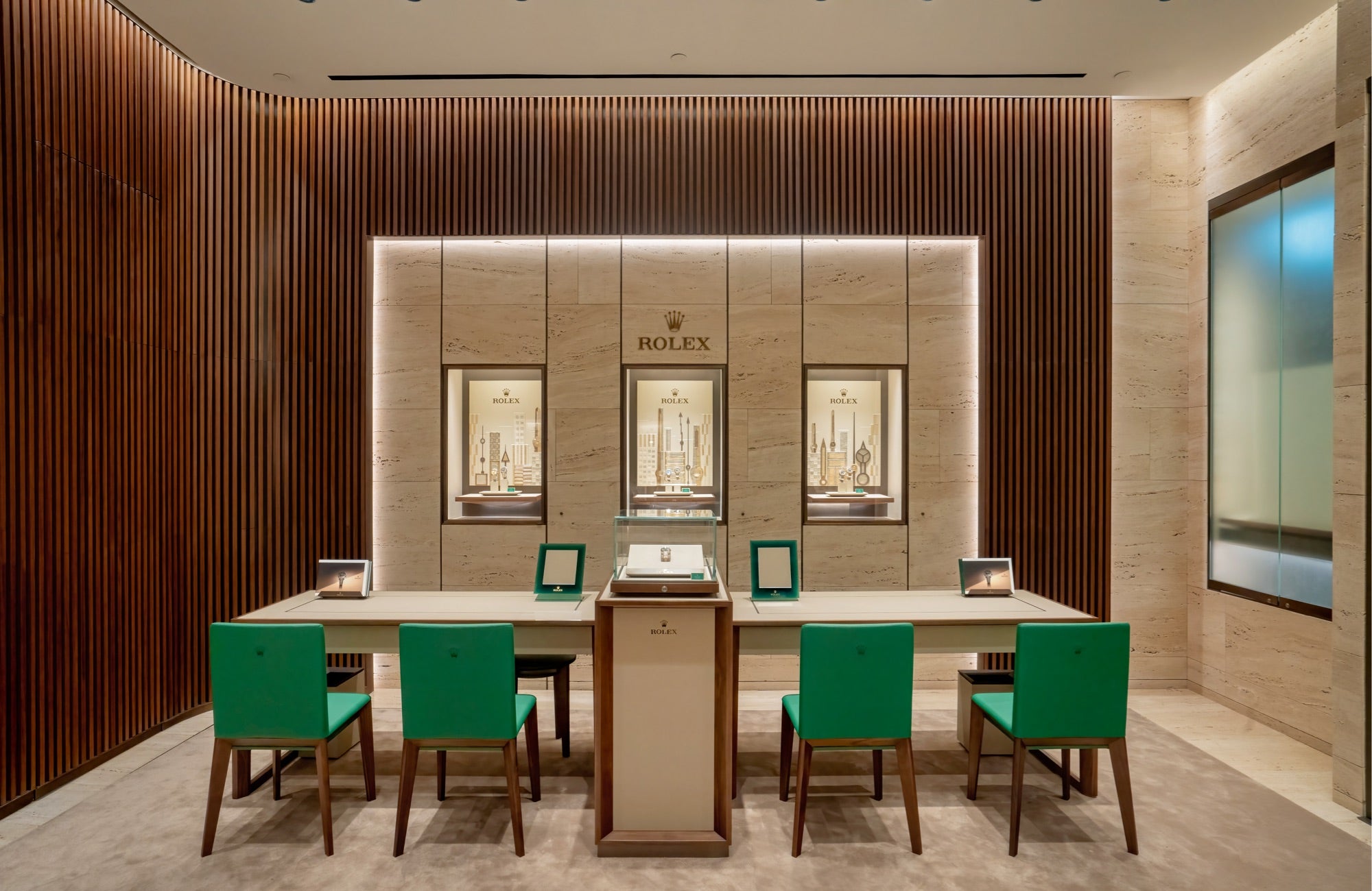 Discover our luxury Rolex showroom - Little Switzerland