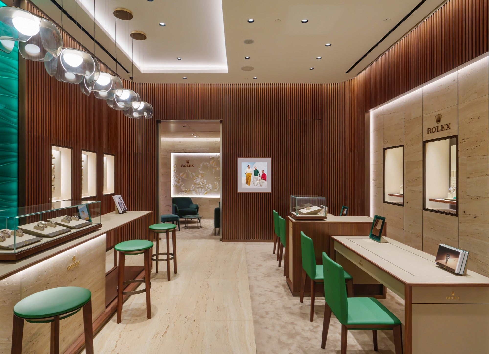Discover our luxury Rolex showroom - Little Switzerland