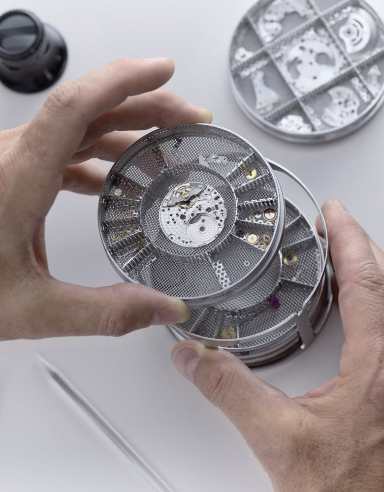 Rolex servicing procedure - Little Switzerland