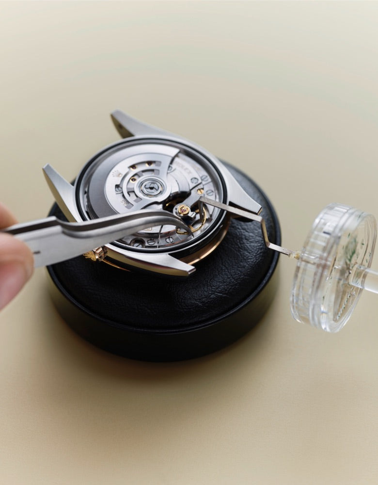 Rolex servicing procedure - Little Switzerland