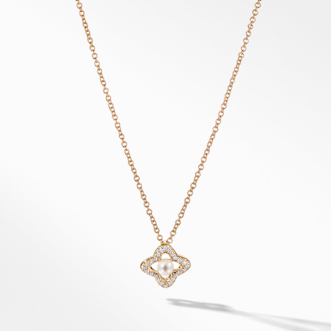 Venetian Quatrefoil Necklace with Pearl and Diamonds in 18K Gold