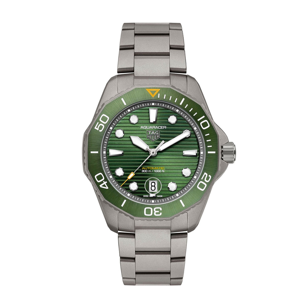 TAG Heuer Aquaracer Calibre 5 Automatic Mens Green Titanium Watch